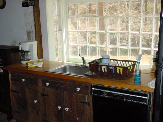 Kitchen with bay window